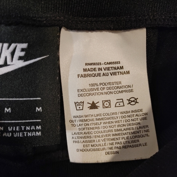 Nike Black and Green Joggers with Ankle Zippers. Size Medium - Picture 8 of 8
